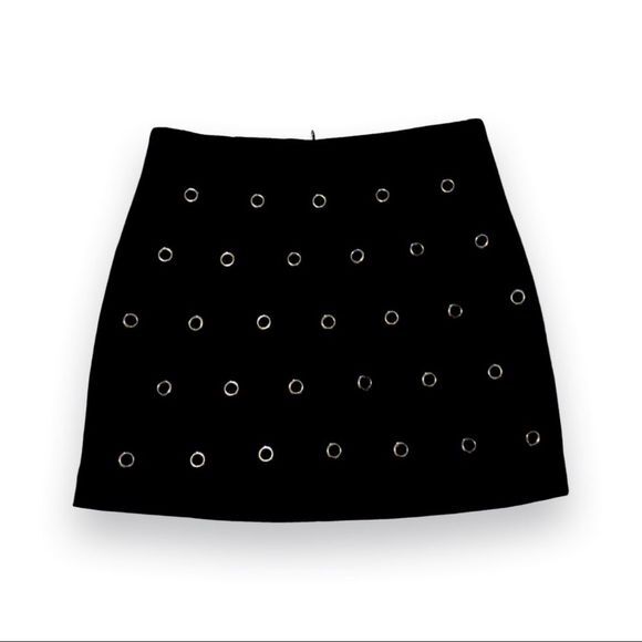 😘 Forever 21
Black MINI Skirt 
Size Small
Super cute & SO YOU! - Picture 1 of 6